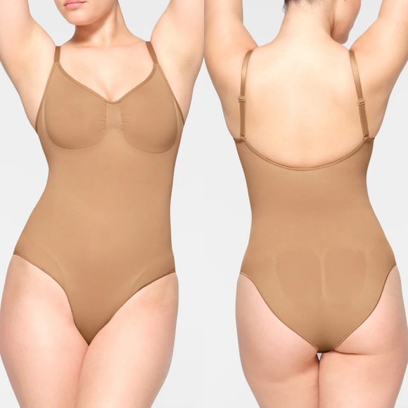 SKIMS Other - SKIMS Seamless Sculpting Bodysuit